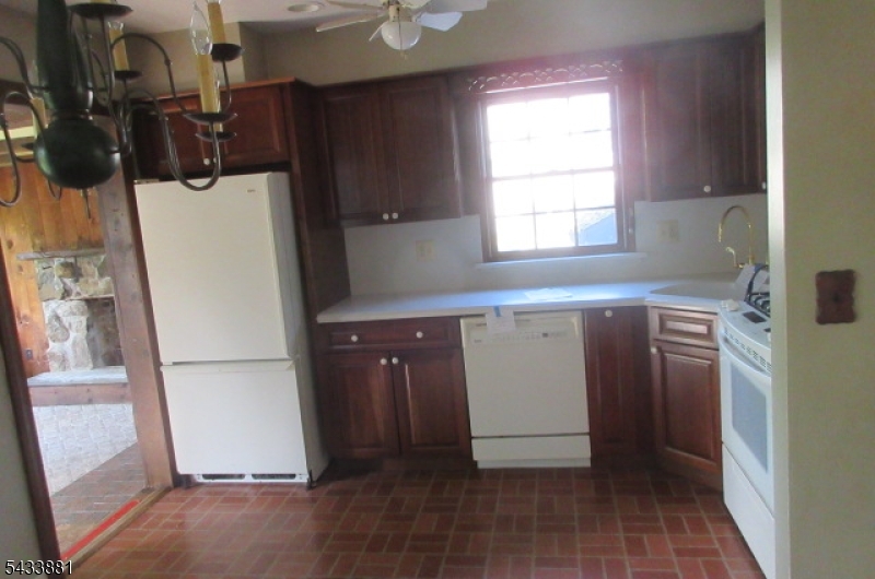 12 Jericho Road Butler, NJ 07405 - Photo 9 of 17