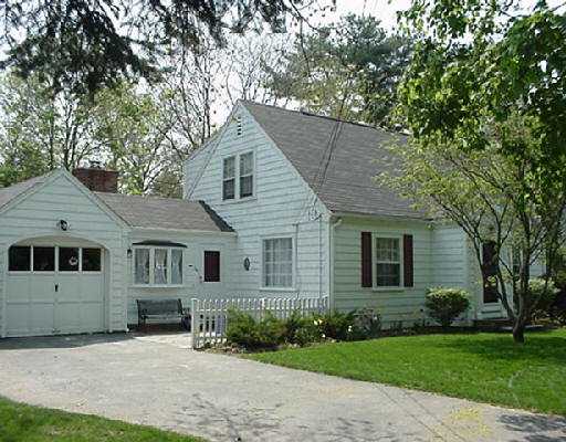 14 Salisbury Road Barrington, RI 02806 - Photo 1 of 1 Exterior Front.