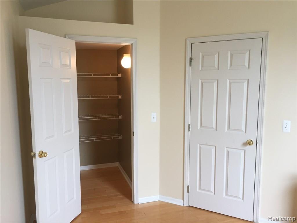 2579 Ravineside South Howell, MI 48843 - Photo 20 of 37