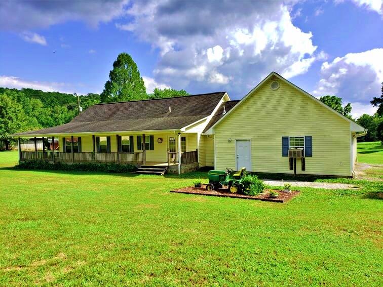 4370 Back Valley Road Evensville, TN 37332 - Photo 3 of 35 238691685_4556972017699121_3511087387865