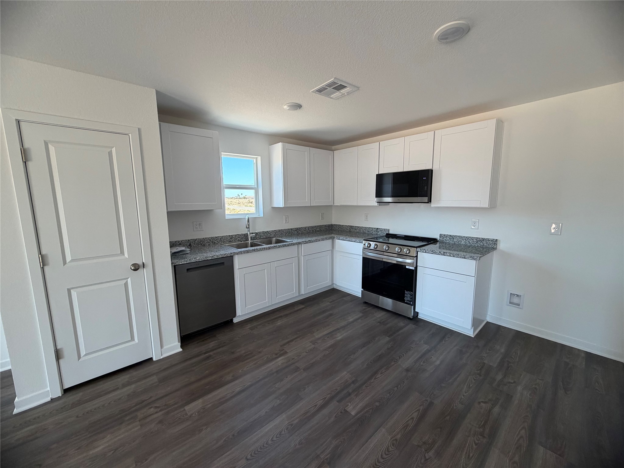 9478 Branded Road Kingman, AZ 86401 - Photo 16 of 37