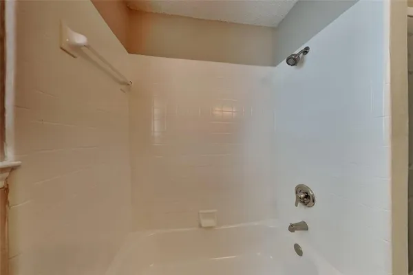 $2,025 | 6640 Willow View Drive, Watauga, TX 76148