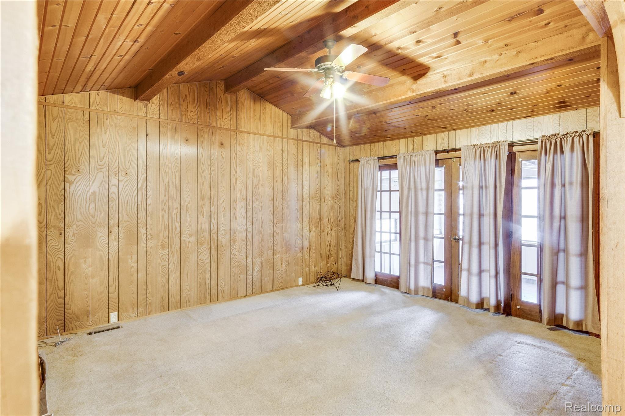 1609 Raspberry Lane Flint, MI 48507 - Photo 8 of 25 Interiors (13 of 37).jpg