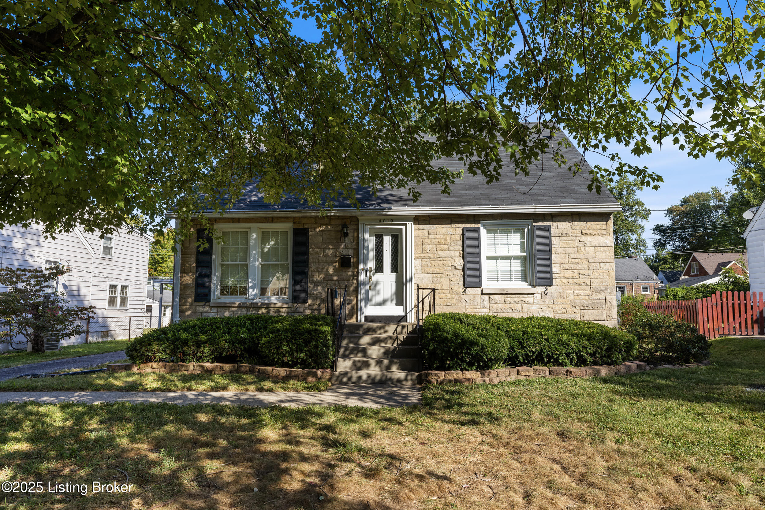 4019 Gloucester Road Louisville, KY 40207 - Photo 1 of 31 3U8A2324