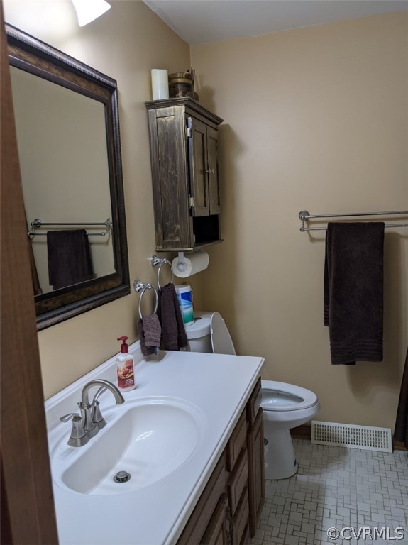 16321 Genito Road Moseley, VA 23120 - Photo 17 of 33 hall bathroom
