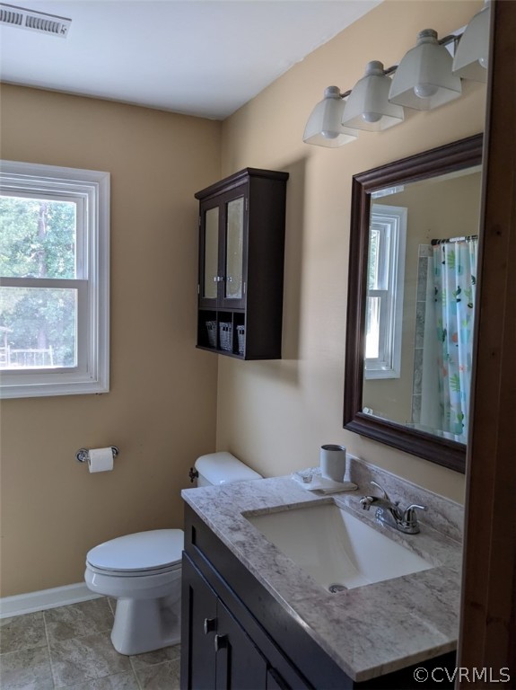 16321 Genito Road Moseley, VA 23120 - Photo 20 of 33 second floor master bath