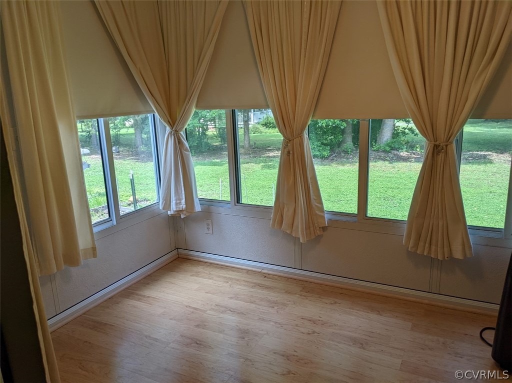 16321 Genito Road Moseley, VA 23120 - Photo 7 of 33 Gallery Image 7