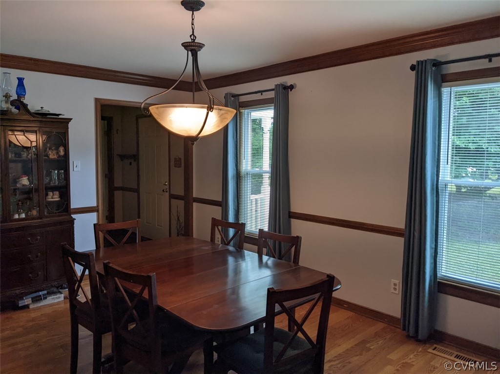 16321 Genito Road Moseley, VA 23120 - Photo 9 of 33 dining room