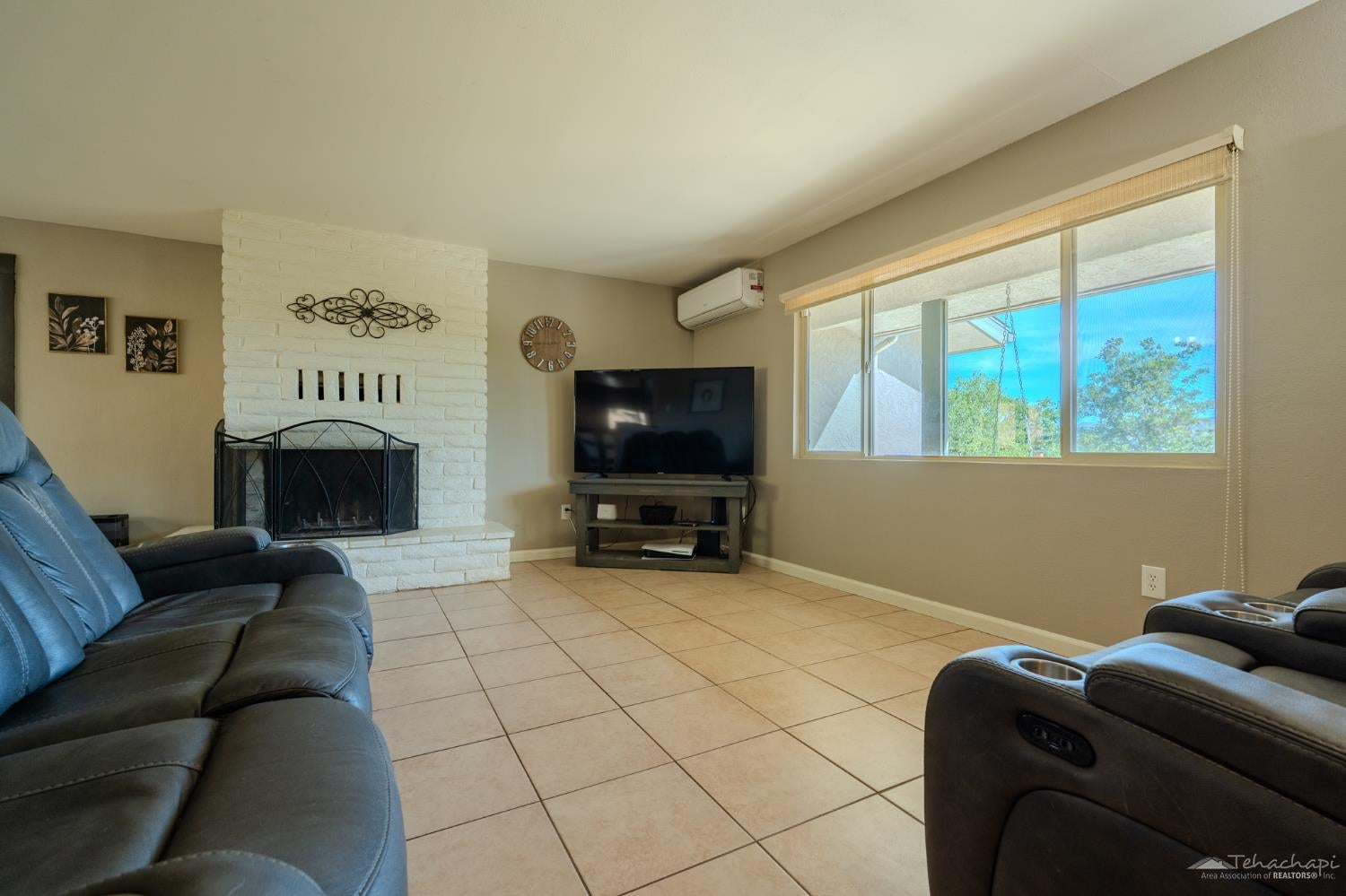 20381 Old Town Road Tehachapi, CA 93561 - Photo 10 of 55 Gallery Image 10