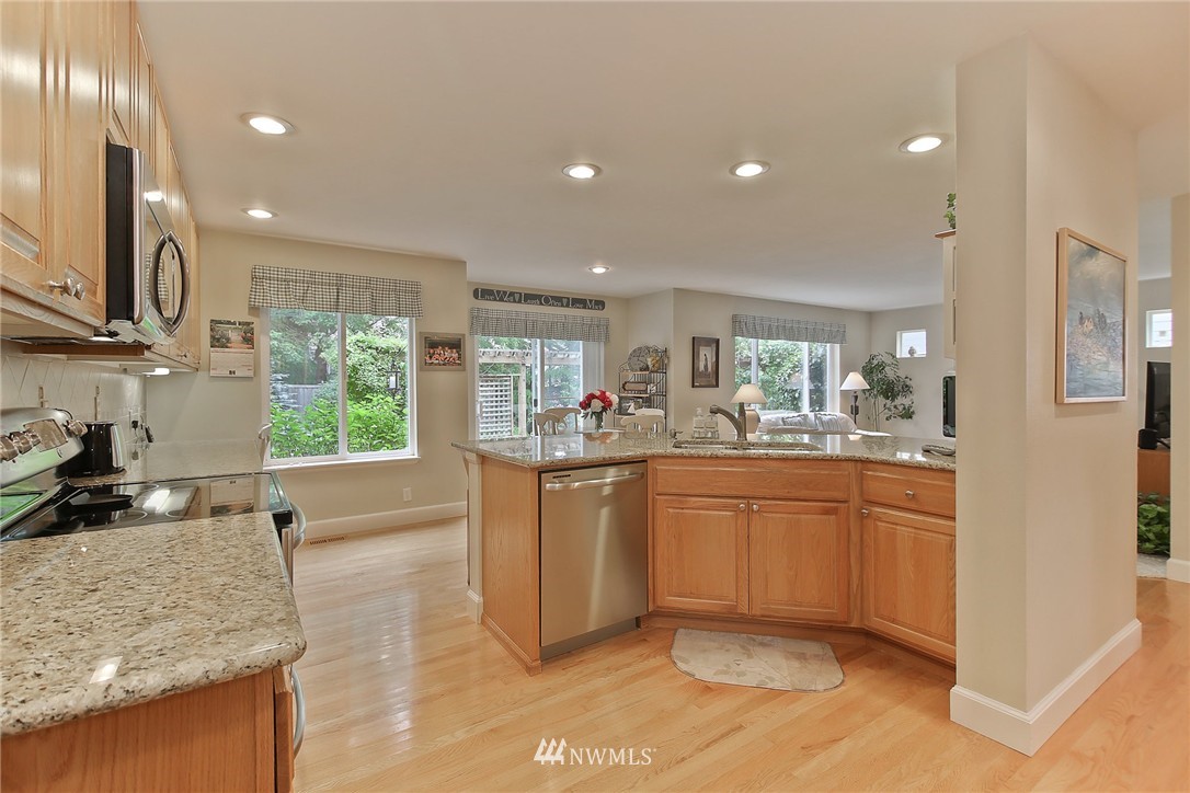 17342 Southeast 187th Street Renton, WA 98058 - Photo 9 of 25 Gallery Image 9