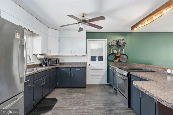 $350,000 | 160 12th Street, Colonial Beach, VA 22443