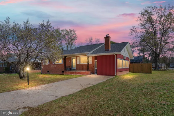 $350,000 | 160 12th Street, Colonial Beach, VA 22443