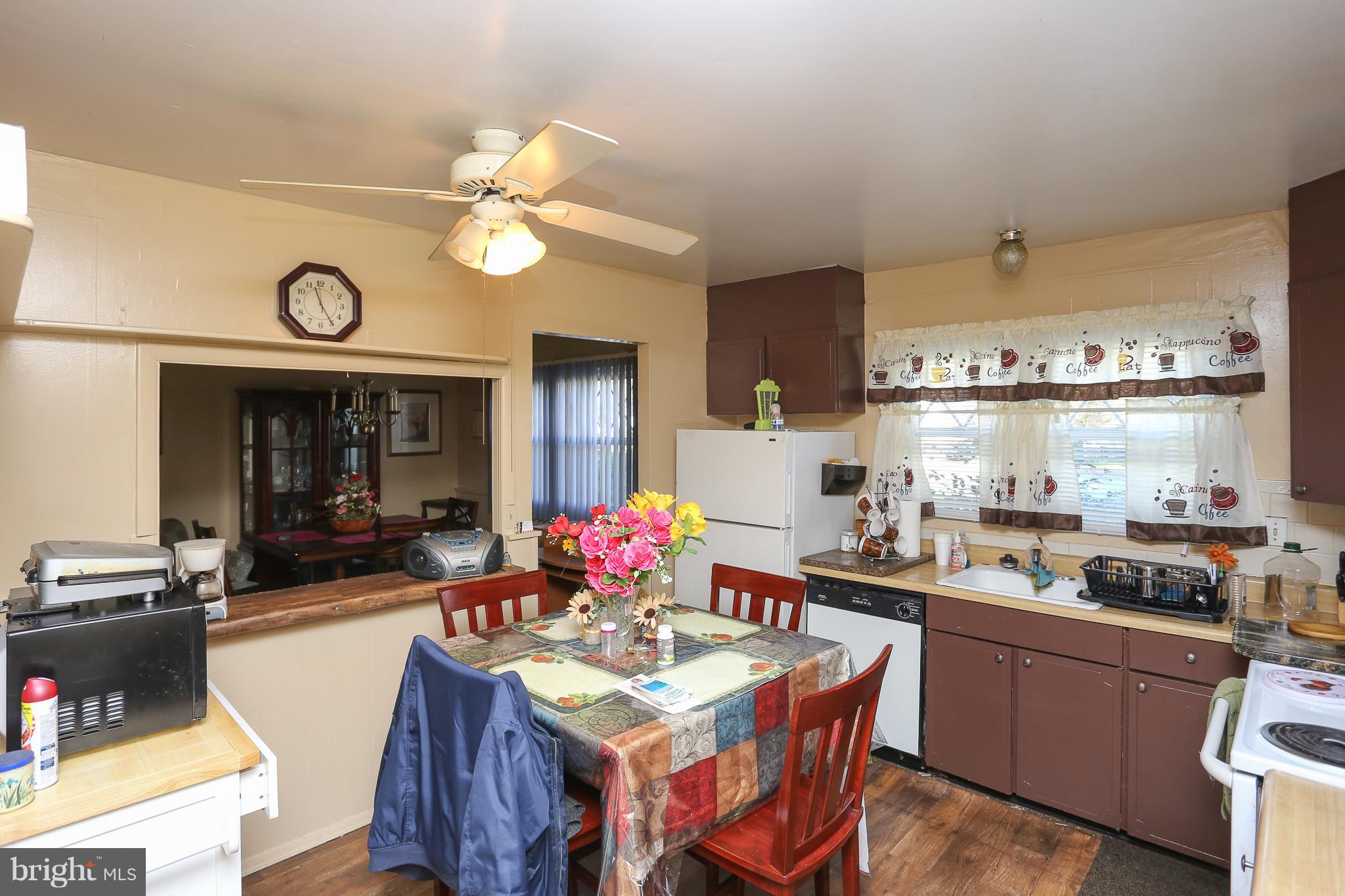 7141 Fairbrook Road Baltimore, MD 21244 - Photo 3 of 28 Kitchen