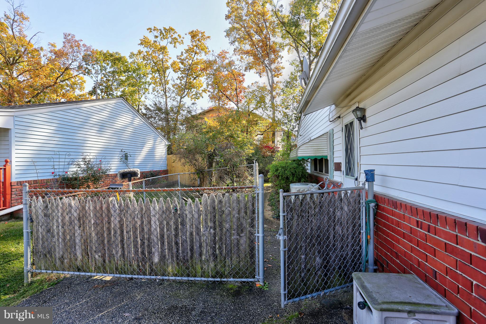 7141 Fairbrook Road Baltimore, MD 21244 - Photo 23 of 28 Exterior (Side)