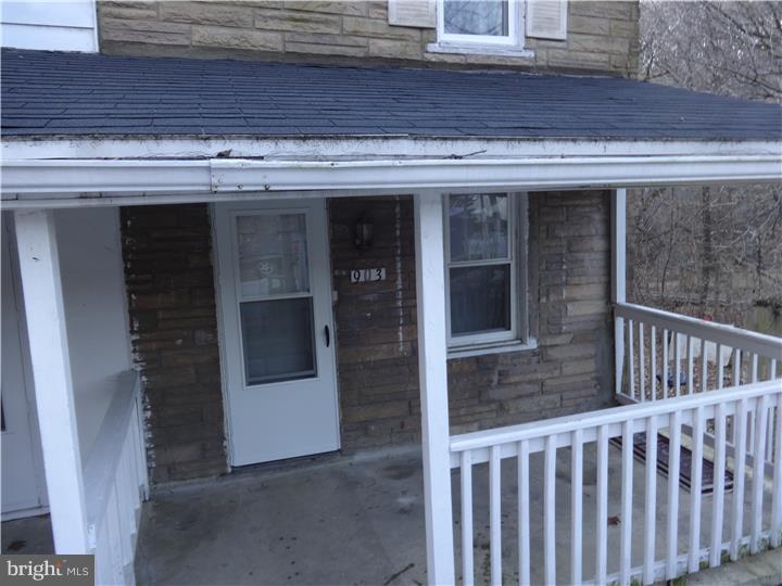 903 Wagontown Road Coatesville, PA 19320 - Photo 2 of 12 a close view of a kitchen