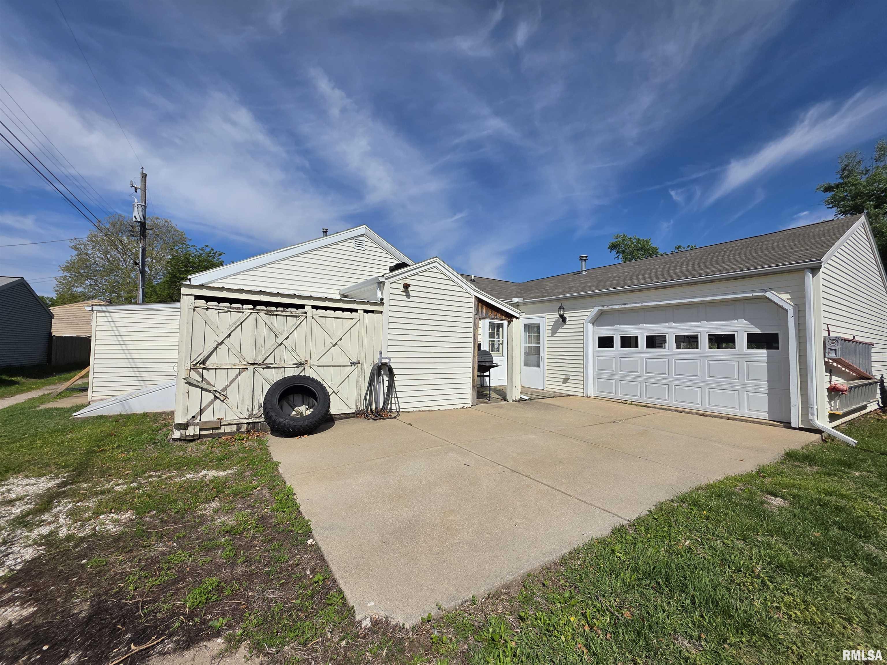 1406 Henrietta Street Pekin, IL 61554 - Photo 6 of 26