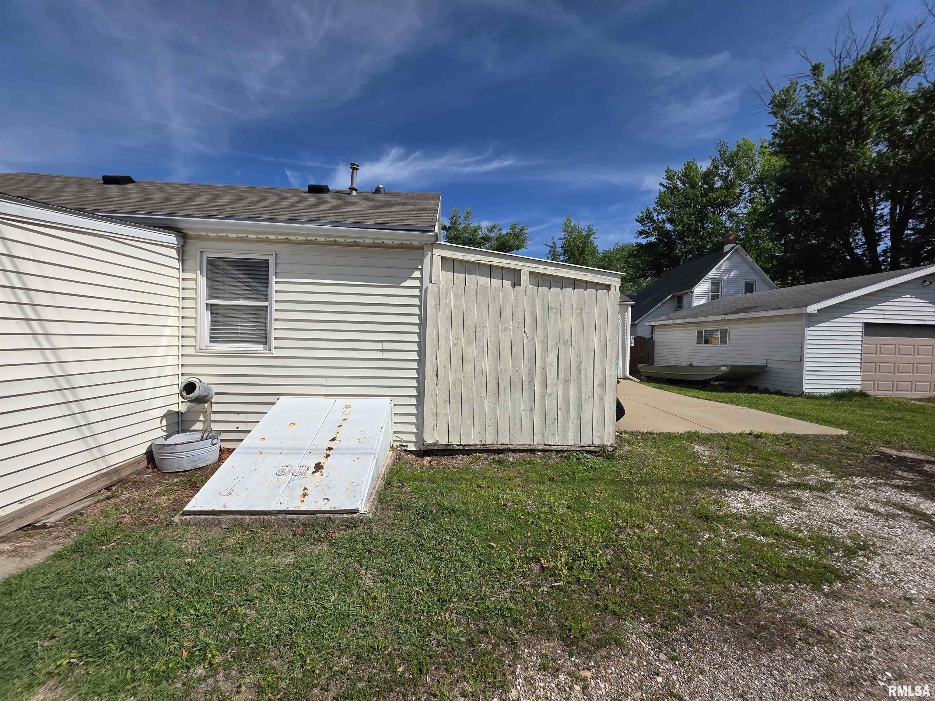 1406 Henrietta Street Pekin, IL 61554 - Photo 7 of 26