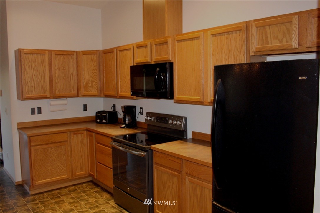 5719 Lemon Road Northeast Olympia, WA 98506 - Photo 7 of 19 Gallery Image 7