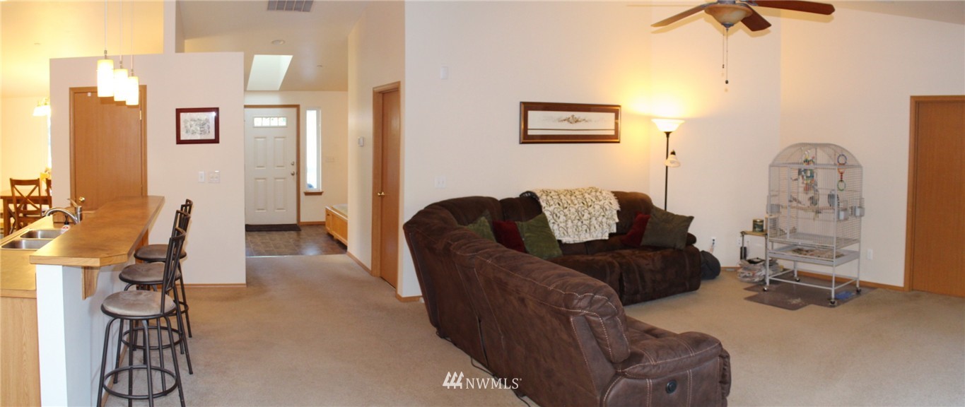 5719 Lemon Road Northeast Olympia, WA 98506 - Photo 10 of 19 Gallery Image 10