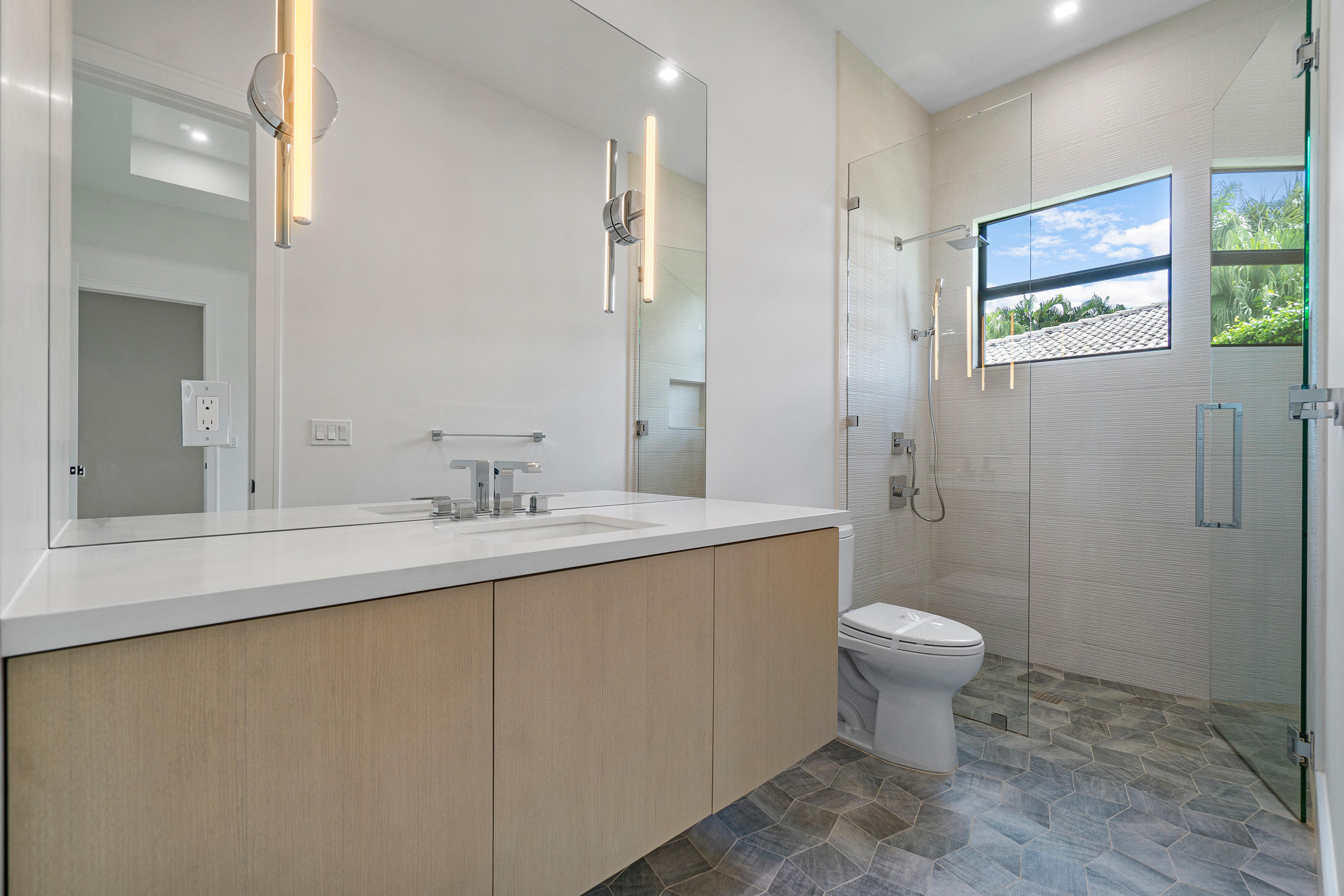 2101 Banyan Road Boca Raton, FL 33432 - Photo 41 of 76 ensuite bathroom