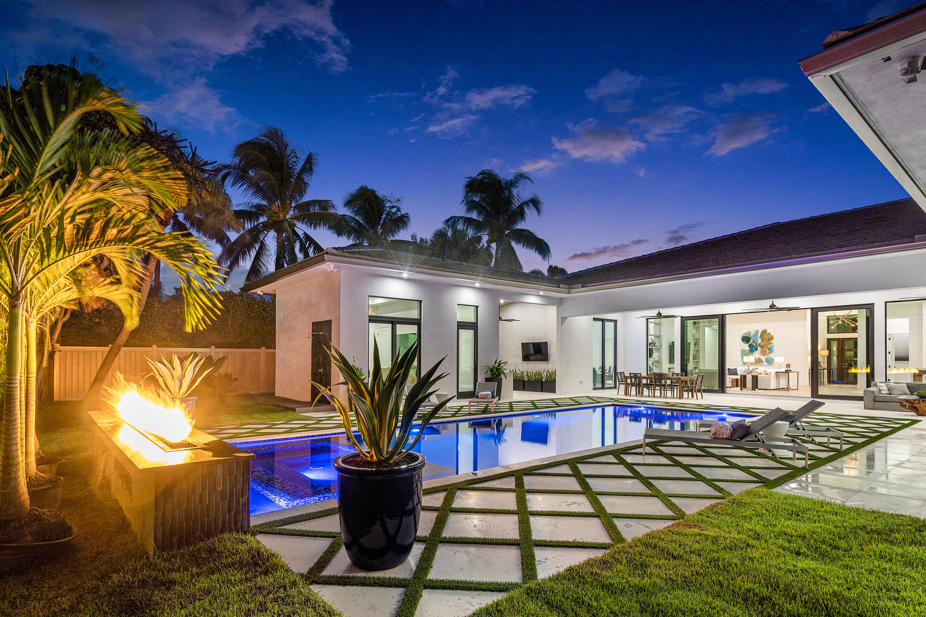 2101 Banyan Road Boca Raton, FL 33432 - Photo 45 of 76 Backyard