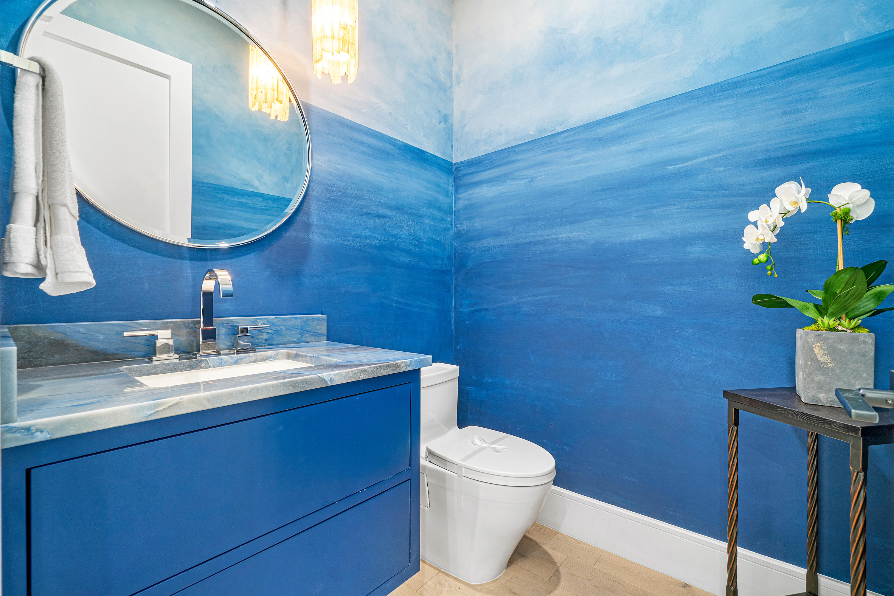 2101 Banyan Road Boca Raton, FL 33432 - Photo 54 of 76 Guest Bathroom