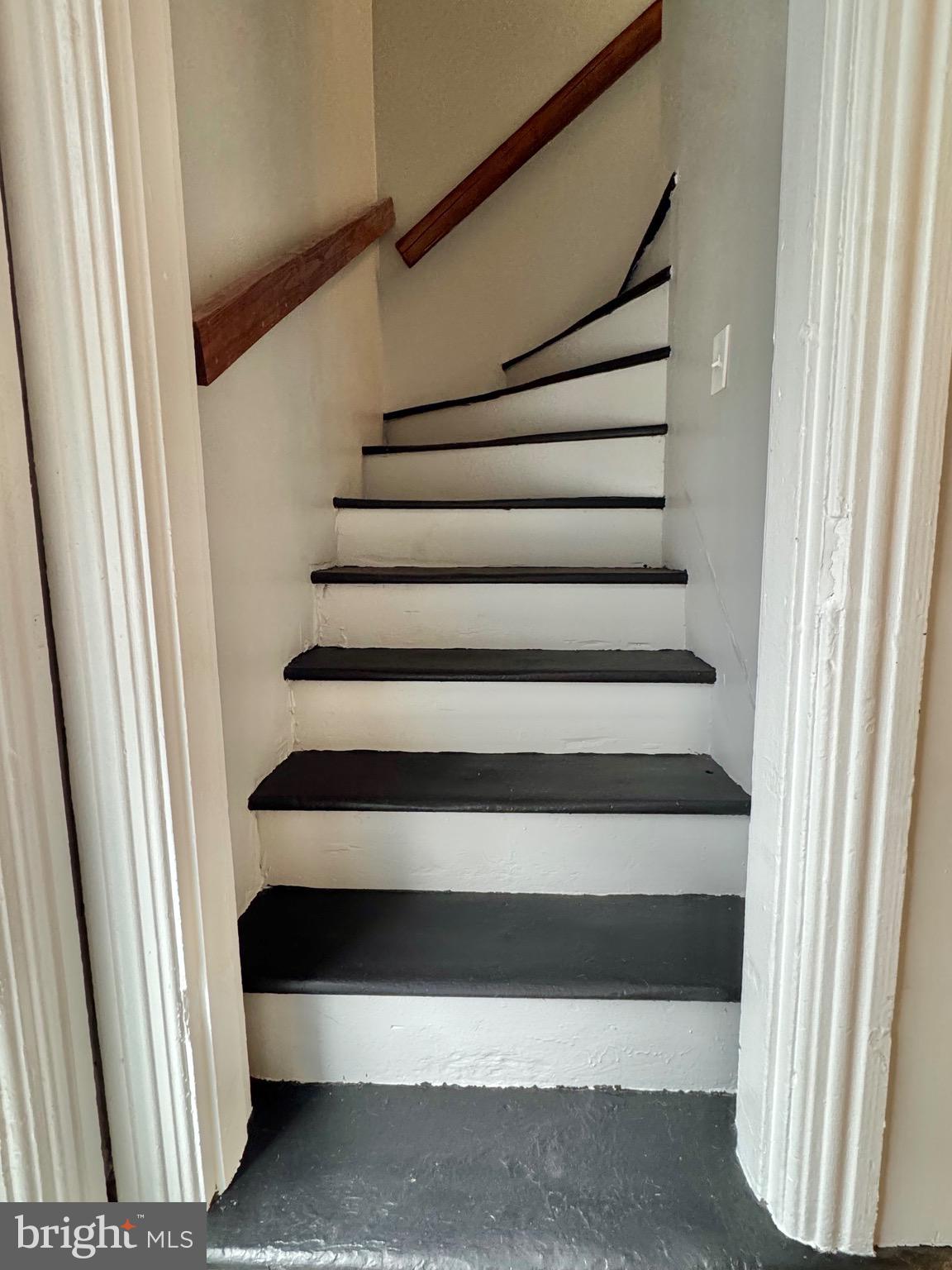 622 Washington Avenue Tyrone, PA 16686 - Photo 9 of 25 a view of entryway