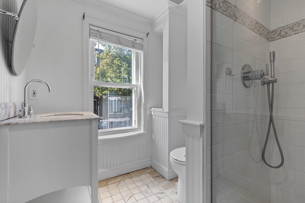256 West 3rd Street, Unit 2 Boston, MA 02127 - Photo 19 of 30