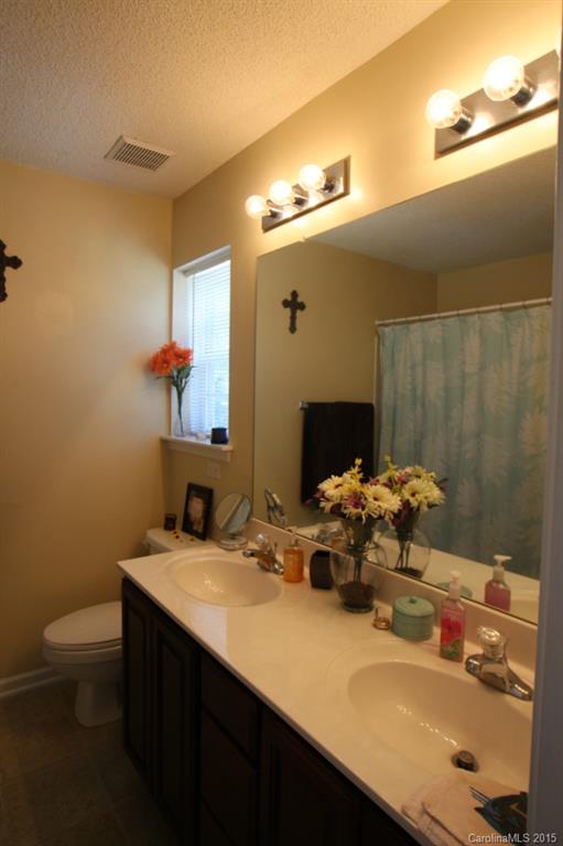 8134 Rudolph Road, Unit 2402 Charlotte, NC 28216 - Photo 5 of 8