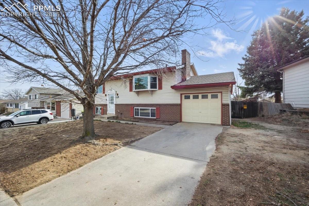 4647 Ridgeglen Road Colorado Springs, CO 80918 - Photo 1 of 7