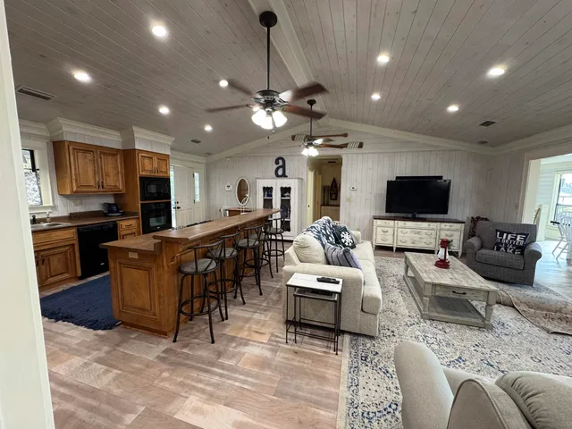 $918,000 | 2707 Northeast Cherry Lake Circle, Pinetta, FL 32350