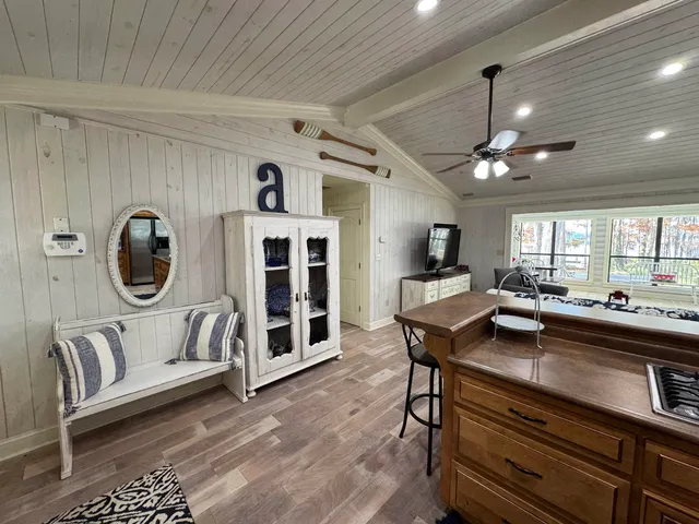 $918,000 | 2707 Northeast Cherry Lake Circle, Pinetta, FL 32350