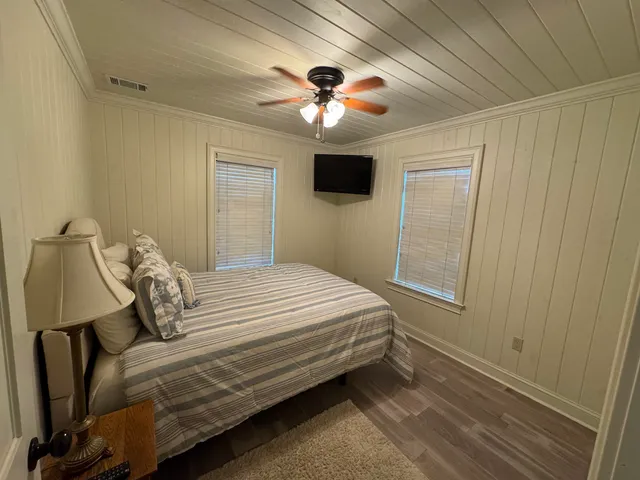 $918,000 | 2707 Northeast Cherry Lake Circle, Pinetta, FL 32350