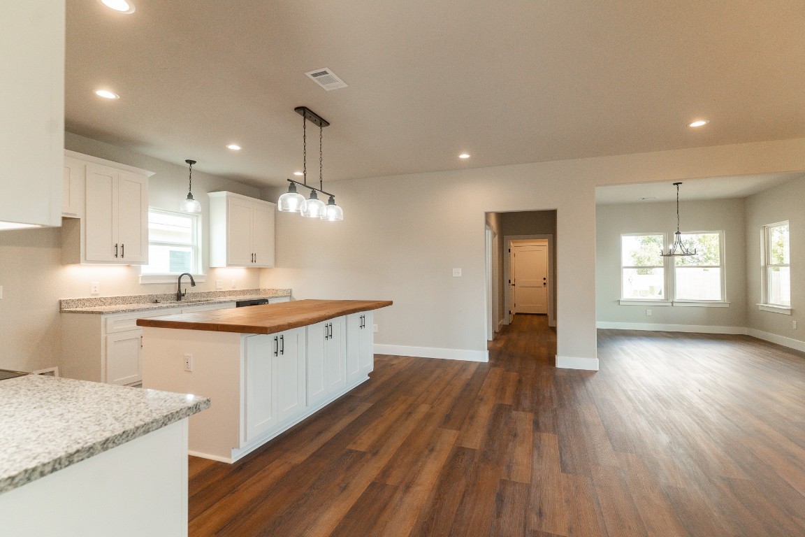 305 String Prairie Way Smithville, TX 78957 - Photo 7 of 26