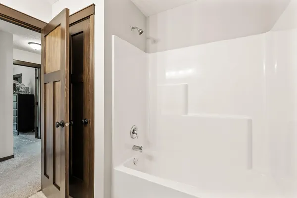 $539,900 | 9972 14th Circle Northeast, St. Michael, MN 55376