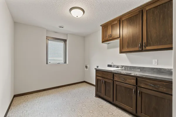 $539,900 | 9972 14th Circle Northeast, St. Michael, MN 55376
