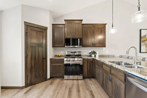 $539,900 | 9972 14th Circle Northeast, St. Michael, MN 55376