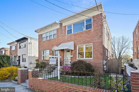$599,900 | 32 Underwood Street Northwest, Washington, DC 20012