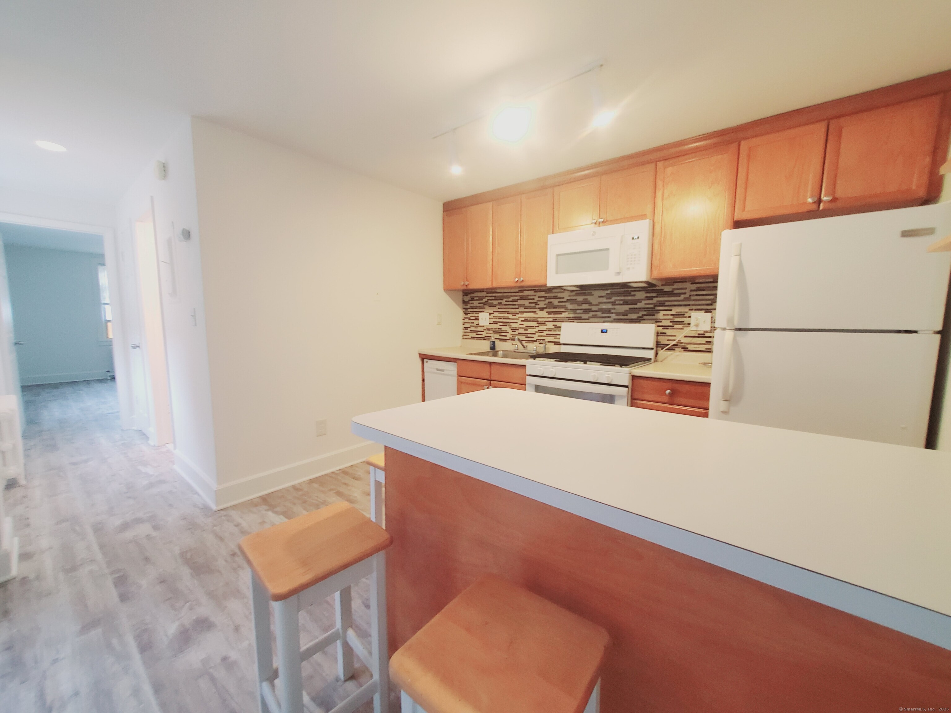 22 Glenbrook Road, Unit 414 Stamford, CT 06902 - Photo 4 of 10