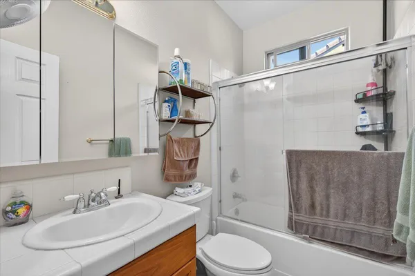$400,000 | 4678 West Rosetta Drive, Fresno, CA 93722