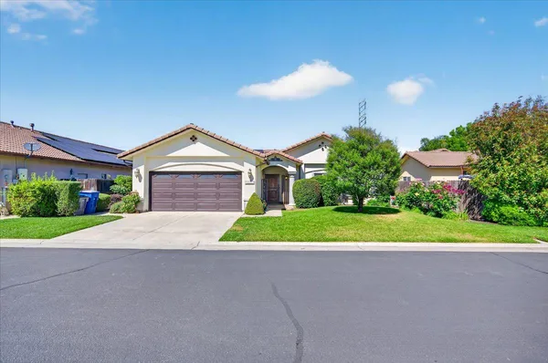 $400,000 | 4678 West Rosetta Drive, Fresno, CA 93722