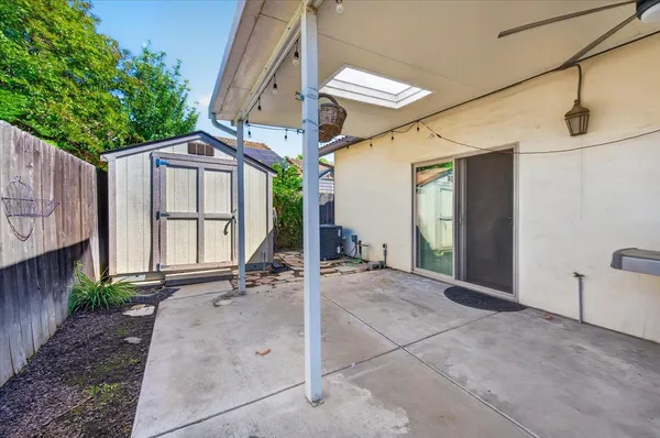 $400,000 | 4678 West Rosetta Drive, Fresno, CA 93722