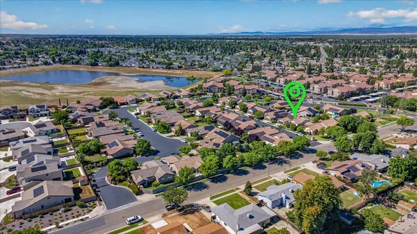 $400,000 | 4678 West Rosetta Drive, Fresno, CA 93722