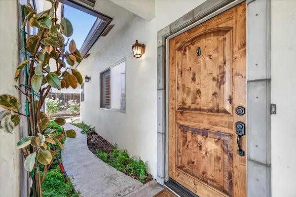 $400,000 | 4678 West Rosetta Drive, Fresno, CA 93722