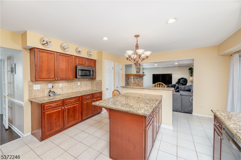 56 Woodland Road Randolph, NJ 07869 - Photo 10 of 42