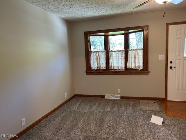 6589 Fairgrounds Road Painesville, OH 44077 - Photo 15 of 41 Bay window