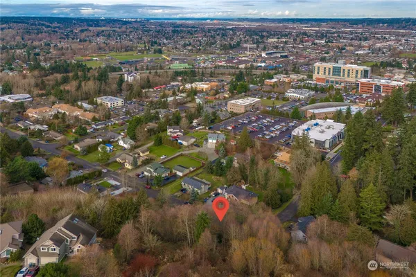 $240,000 | 1900 5th Street Southeast, Puyallup, WA 98372