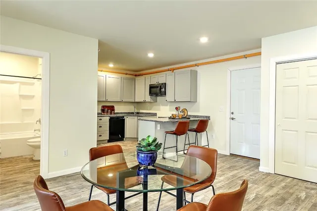 $1,650 | 327 Pine Street, Unit 1012, Pawtucket, RI 02860