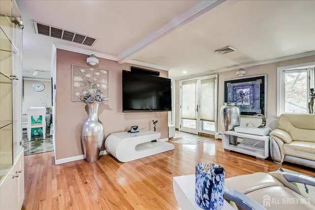 $650,000 | 1072 Bordentown Avenue, Sayreville, NJ 08859