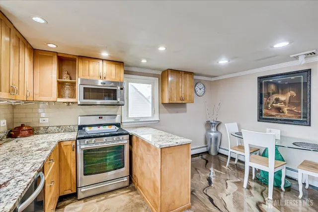 $650,000 | 1072 Bordentown Avenue, Sayreville, NJ 08859